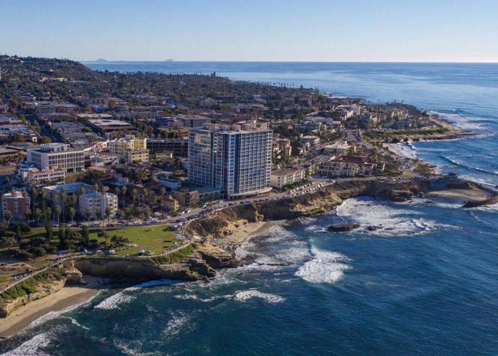 Boulevard Coast EC