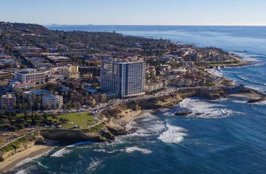 Boulevard Coast EC